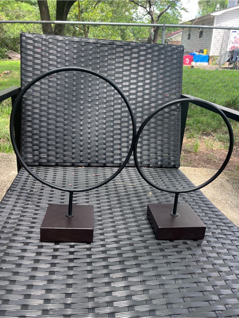 Centerpiece Modern Black Metal Decorative Hoop Sculptures -